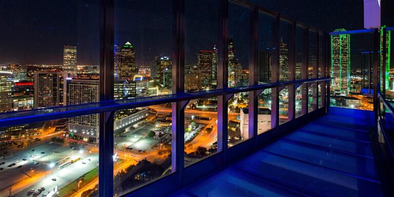 W Dallas Halloween Masquerade Party